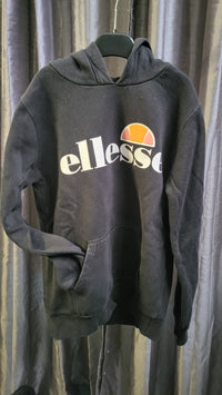 Sweet à capuche ellesse